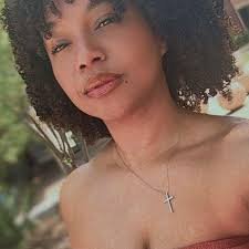 The ways to use these towels are ENDLESS 😍 Our hand-woven Turkish towels  are the most versatile product which is why we've sold over 400,000. Use  them as a... 🌊 Sand-free beach