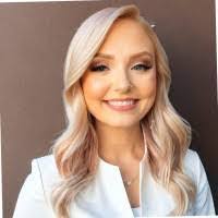 Carly Ma's Instagram, Twitter & Facebook