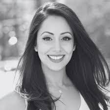 Jennifer Parreira's Instagram, Twitter & Facebook