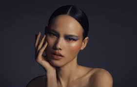 Tuyết Lan cá tính trên bìa tạp chí thời trang PULP