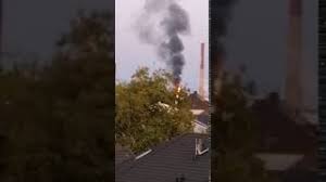 Huge column of smoke over the chempark bayer, leverkusen germany. Explosion Bayer Werk Dormagen Youtube