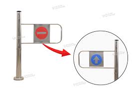Segnale di divieto di accesso. Segnale E Divieto Di Accesso In Metallo Con Base Di Appoggio Prodotti Di Segnalazione Stradale E Sicurezza