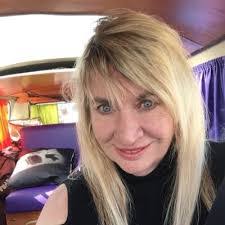 Carole Warshaw's Instagram, Twitter & Facebook