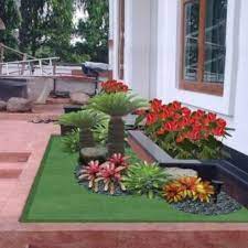 Manfaat tanaman lee kwan yew berfungsi sebagai tabir, sehingga cocok bila diletakkan menggantung di depan pintu masuk. Desain Taman Bunga Di Halaman Rumah Yang Indah Dan Menarik