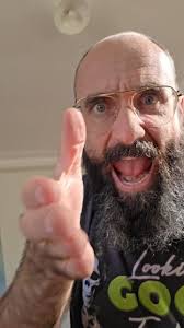 We don't know how to pronounce this comet's name. Does it rhyme with  "daily"? One of Edmond Halley's biographers pronounced it to rhyme with  "crawly." But among those with the surname today,