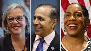 Ald. Walter Burnett's wife violated Chicago Housing Authority ethics policy