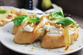 Bruschetta Mit Ziegenkase Walnussen Und Birnen C B With Andrea Rezept Rezepte Fingerfood Ziegenkase