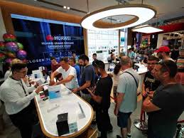 Maybe you would like to learn more about one of these? Huawei A Deschis Primul Experience Store Din Romania In BÄƒneasa Shopping City Computerblog Ro