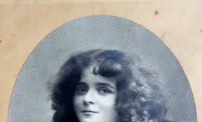 Portraits femmes DP2019Version2602.pub