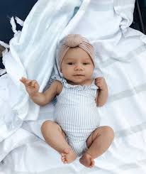 3 My Kids Outfits Visinfo Herzlich Willkommen Foto Baby Baby Fotoshooting Ideen Baby Fotoshooting
