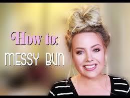 Bun hair extension with straight hair. Super Messy Bun With Hair Extensions 5 Minutes Look Youtube