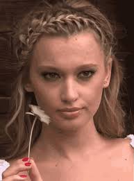 Karolina Benefield Karolina Witkowska GIF