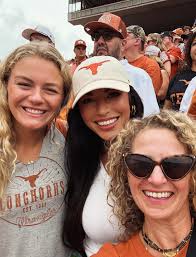 Virginia Reyna (@virginiareyna) • Instagram photos and videos