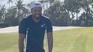 Tiger woods pictured for first time on crutches after horror car crash. Tiger Woods Shares First Photo Of Himself Following Car Crash Marca