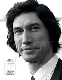 Adam Driver, corazón rebelde, en nuestra portada de agosto