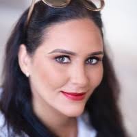 40+ "Nelia Gonçalves" profiles