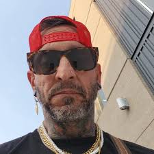 The good ol govt screw that keeps