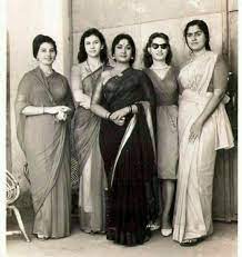 51 à°¸ à°µ à°¤ à°° Savithri Ideas South Indian Actress Indian Actresses Actresses Mix and match with other's photos or create a collection of only your photos. 51 à°¸ à°µ à°¤ à°° savithri ideas south