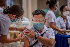 The duterte administration is aiming to vaccinate 70 million of but carlito galvez, who is leading the philippines' vaccine procurement efforts, urged his compatriots to get the first vaccine that becomes available. The Vaccine Situation In The Philippines Is Stressing Out Health Workers Goats And Soda Npr