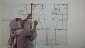 Proses penghasilan baju kurung moden dengan lining satin dan lace. Farin Hashim Class Cara Melakar Pola Baju Kurung Moden Facebook