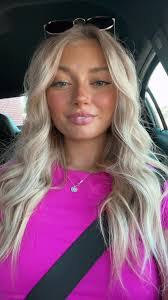 Felicia Schmidt's Instagram, Twitter & Facebook