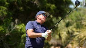 Phil mickelson sitting on golf bag during thursday play at quail. Winner S Bag The Clubs Phil Mickelson Used At The 2021 Pga Championship