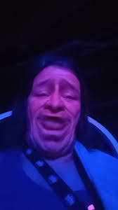 Leslie Collard's Instagram, Twitter & Facebook