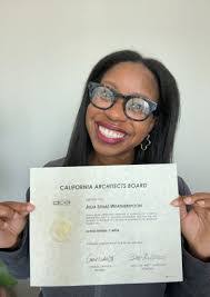 Mary Soley's Instagram, Twitter & Facebook