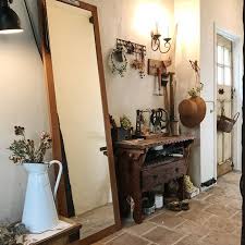 玄関の鏡は風水的にどうなの 鏡を使っておしゃれ 運気を呼び込む玄関を作ろう folk 玄関 鏡 おしゃれ 玄関 風水 インテリア 風水 鏡