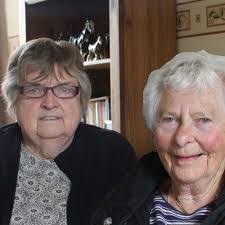 Bessie Horne's Instagram, Twitter & Facebook