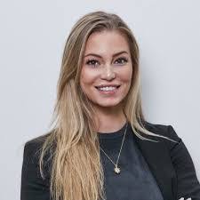 Lisa Wehr's Instagram, Twitter & Facebook