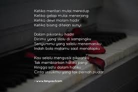 15 kutipan ini bisa jadi bahan bakar kamu wahai pejuang ldr! Puisi Cinta Romantis Untuk Pacar Tersayang Ikhfan Yusuf