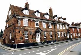 A refurbished inn with rooms on cardigan bay is cheery and welcoming, but could do with an injection of former regular dylan thomas's spirit. Category The Black Lion Inn St Albans Wikimedia Commons