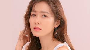 Son ye jin and yuri. Son Yejin Profile Beautiful Hallyu Actress From Personal Taste To Crash Landing On You Kpopmap