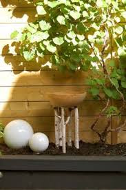 Modern décor can be cool, clinical, and minimal. 10 Diy Bird Bath Ideas Diy Bird Bath Bird Bath Diy Birds