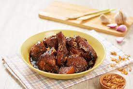 Resep semur ayambahannya :½ kg daging ayam½ sdt kunyit bubuk½ sdt garambumbunya :3 siung bawang merah2 siung bawang putih1 buah cabe merah besarsedikit. 29 Resep Semur Ayam Spesial Yang Enak Dan Praktis Rekomended