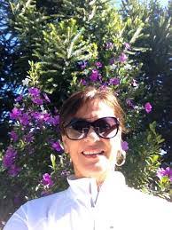 Deborah Nunes's Instagram, Twitter & Facebook