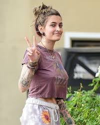Пэрис — родная дочь майкла джексона. 1 004 Me Gusta 16 Comentarios Ppb Jackson Prince Paris Bigi En Instagram La Studio 7 22 20 Parisjackson Paris Jackson Boho Chic Fashion Fashion