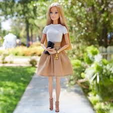 Sketsa desain baju barbie disini anda akan admin perlihatkan mengenai koleksi terbaru sketsa desain baju barbie yang jelas akan membuat postingan terbaik untuk kamu. 41 Model Baju Barbie Yang Simpel Paling Unik Modelbaju Id