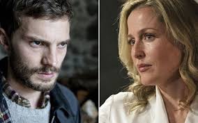 Official tweets for #thefall from artists studio and @endemolshine. Astros De 50 Tons E Arquivo X Retornam Em Historia De Serial Killer Noticias Da Tv