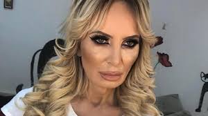 Скачай daniela gyorfi 7 trandafiri feat florin sa и daniela gyorfi si cristi dules jumatatea mea. VesÈ›i Negre Daniela Gyorfi OperatÄƒ De UrgenÈ›Äƒ In Urma Unei Proceduri Estetice EÈ™uate Stirescu Ro