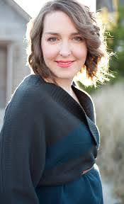 Hillary Gibson's Instagram, Twitter & Facebook