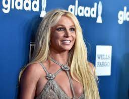 Still, the online outrage brought questions about spears' net worth to the forefront, with fans spreading rumors that she was worth upwards of $250 million. Britney Spears Net Worth Is 59 Million Here S How She Spends It