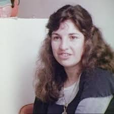 Edith Bliss's Instagram, Twitter & Facebook