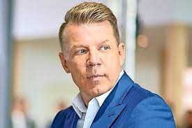 Abdul kadir khan (* 1936), pakistanischer nuklearingenieur. Axel Kahn In Der Lvz Kuppel