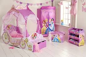 Kinderbett prinzessin 90x200 preise vergleiche statt tests und günstig kaufen. Kleinkinderbett Fur Madchen Im Kutschendesign Von Disney Prinzessin Mit Baldachin Amazon De Baby