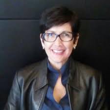 Inés Espinal (@ochavaelhatillo)