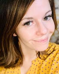 Melissa Mignogna's Instagram, Twitter & Facebook