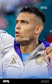 Football argentina martinez goal hi-res stock photography and images