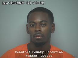 Quinton Jamal Fields Beaufort, South Carolina http://Arre.st/SC-1000715007